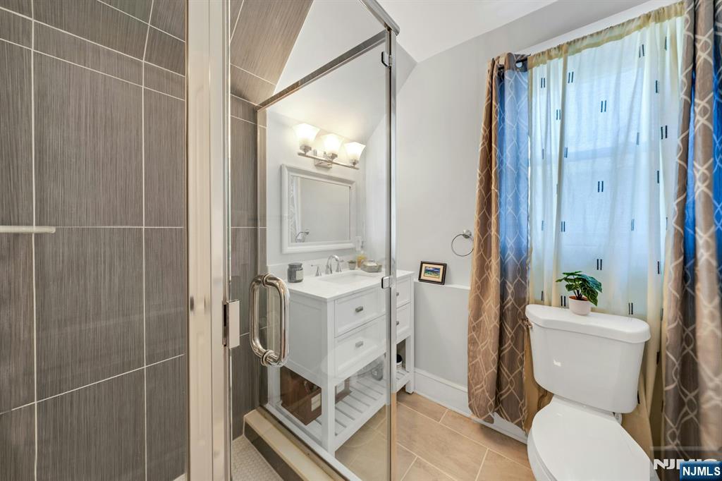 149 Elm Avenue Hackensack, NJ 07601 - Photo 17 of 23