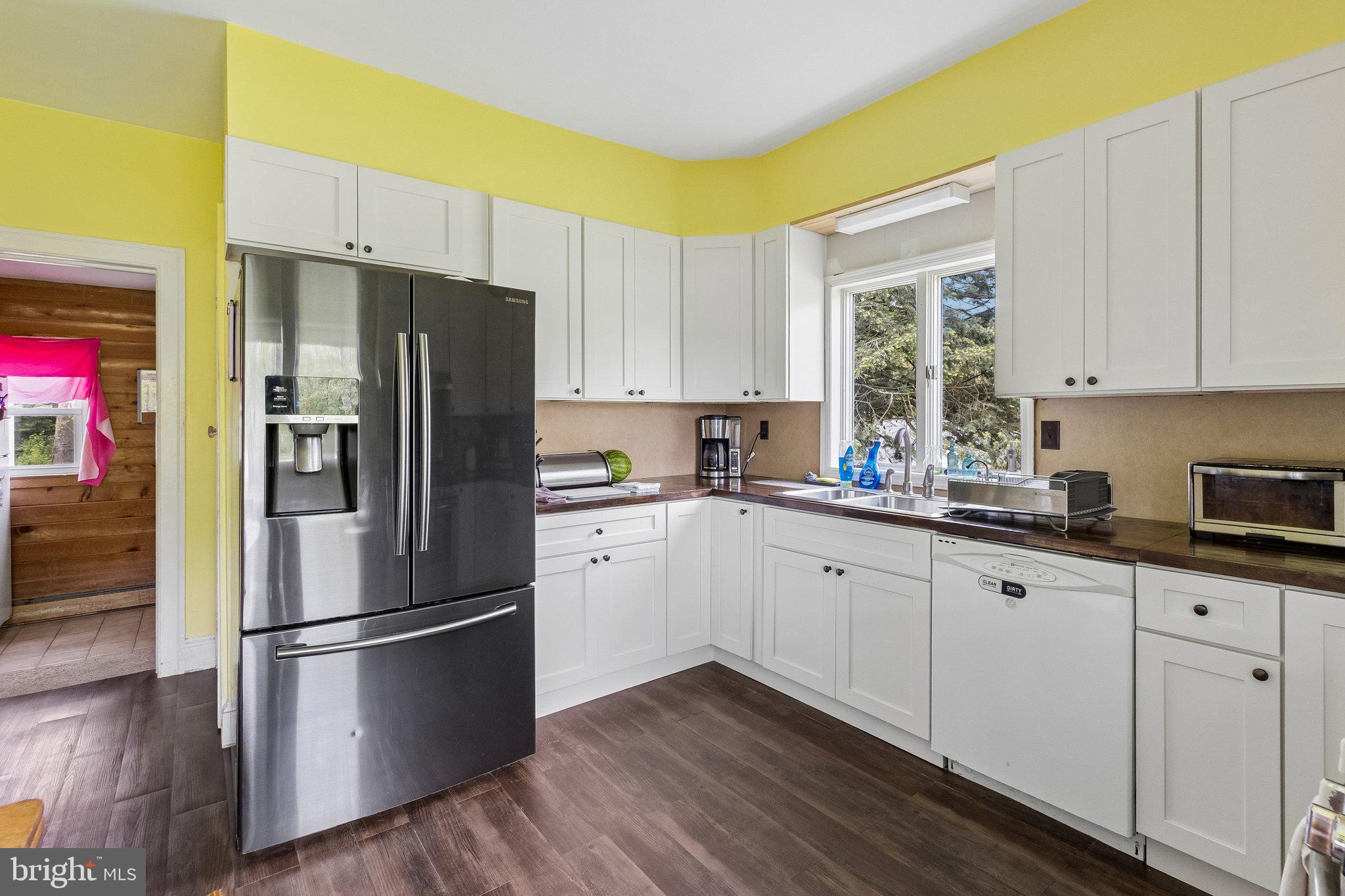 1272 Old York Road Hightstown, NJ 08520 - Photo 34 of 39 Bright and modern kitchen oasis.