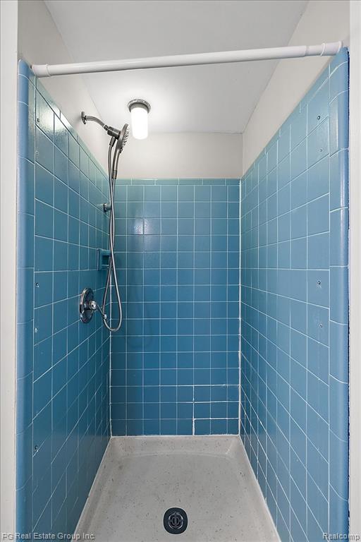1432 Oakbrook Rochester Hills Rochester, MI 48307 - Photo 26 of 34