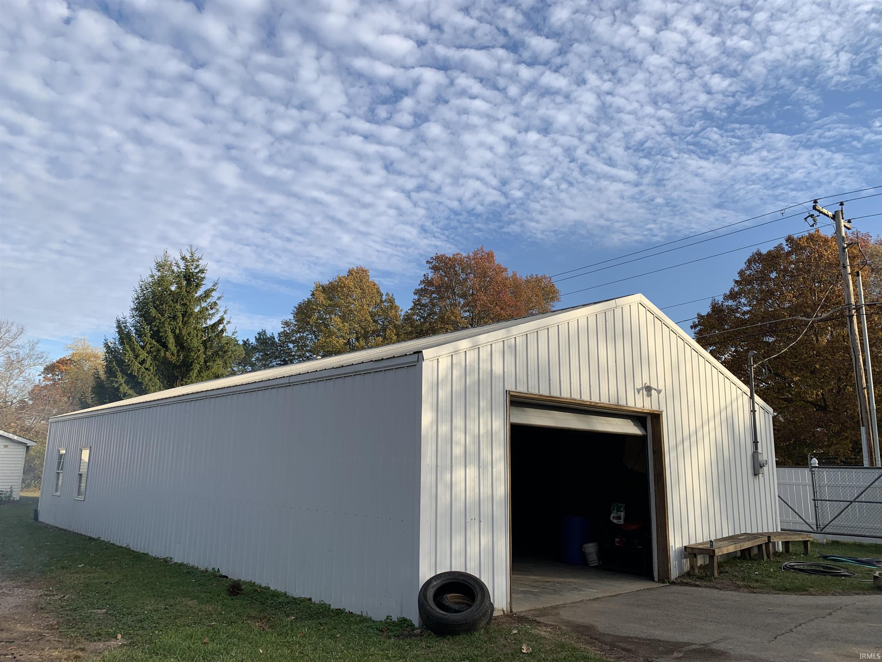 4830 West Cook Road Fort Wayne, IN 46818 - Photo 3 of 31