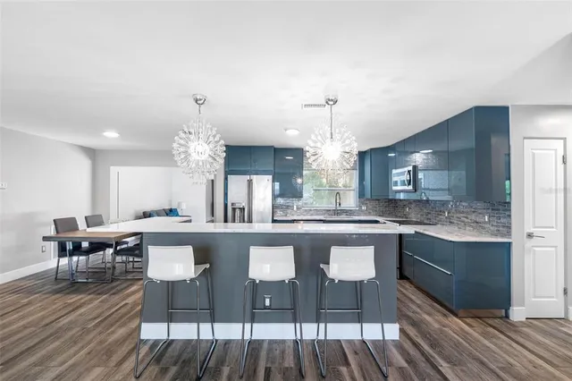 $4,500 | 439 Capri Way Northeast, St. Petersburg, FL 33704