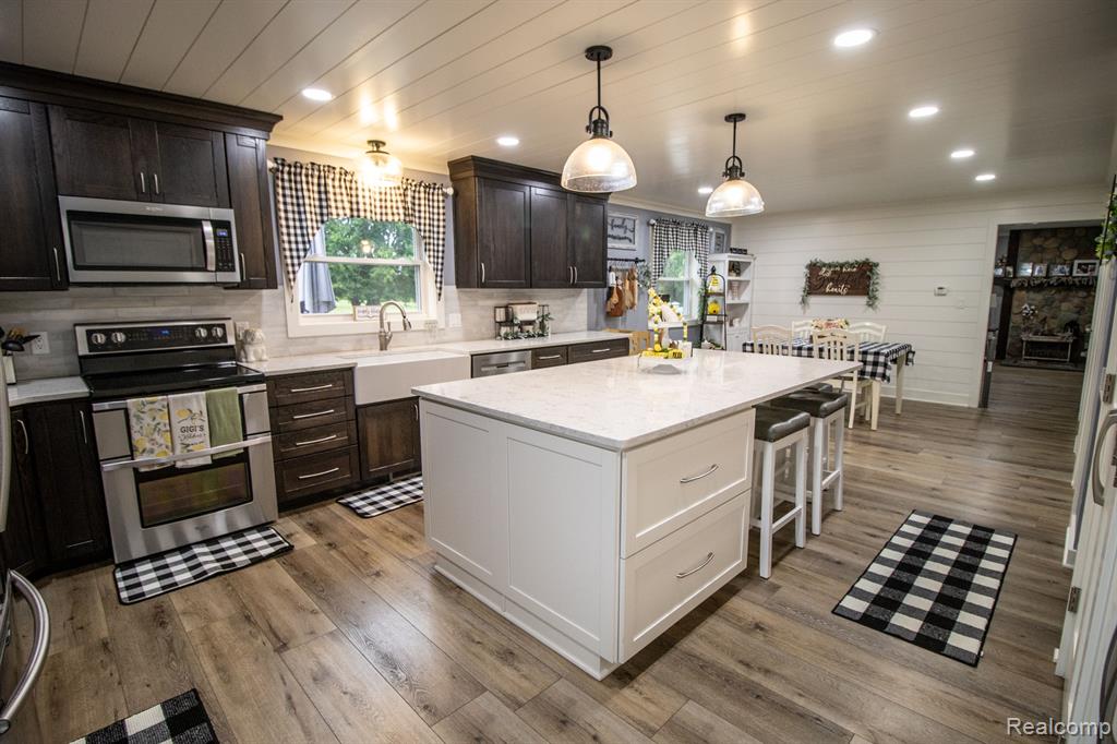 4585 East Burt Road Birch Run, MI 48415 - Photo 16 of 98