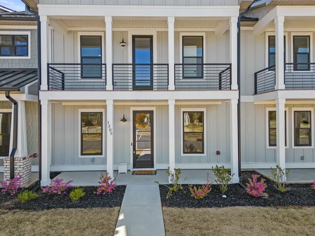 $344,900 | 1305 South Pinot Road, Duncan, SC 29334