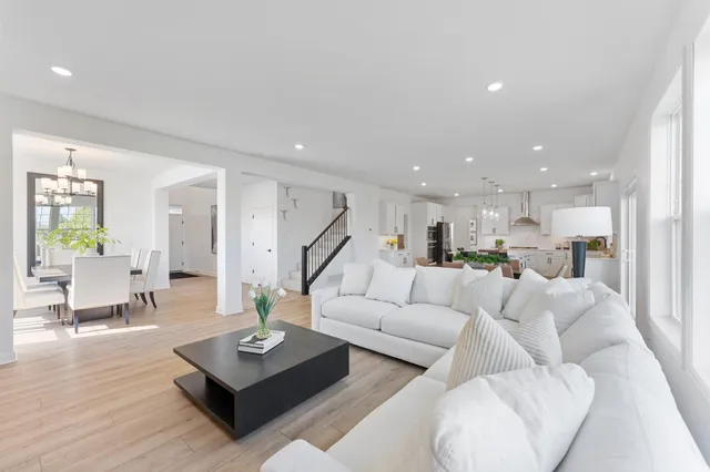 $850,695 | 8887 Binder Way, Woodbury, MN 55129