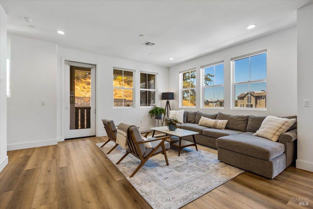 649 Semillon Lane Santa Rosa, CA 95403 - Photo 10 of 38