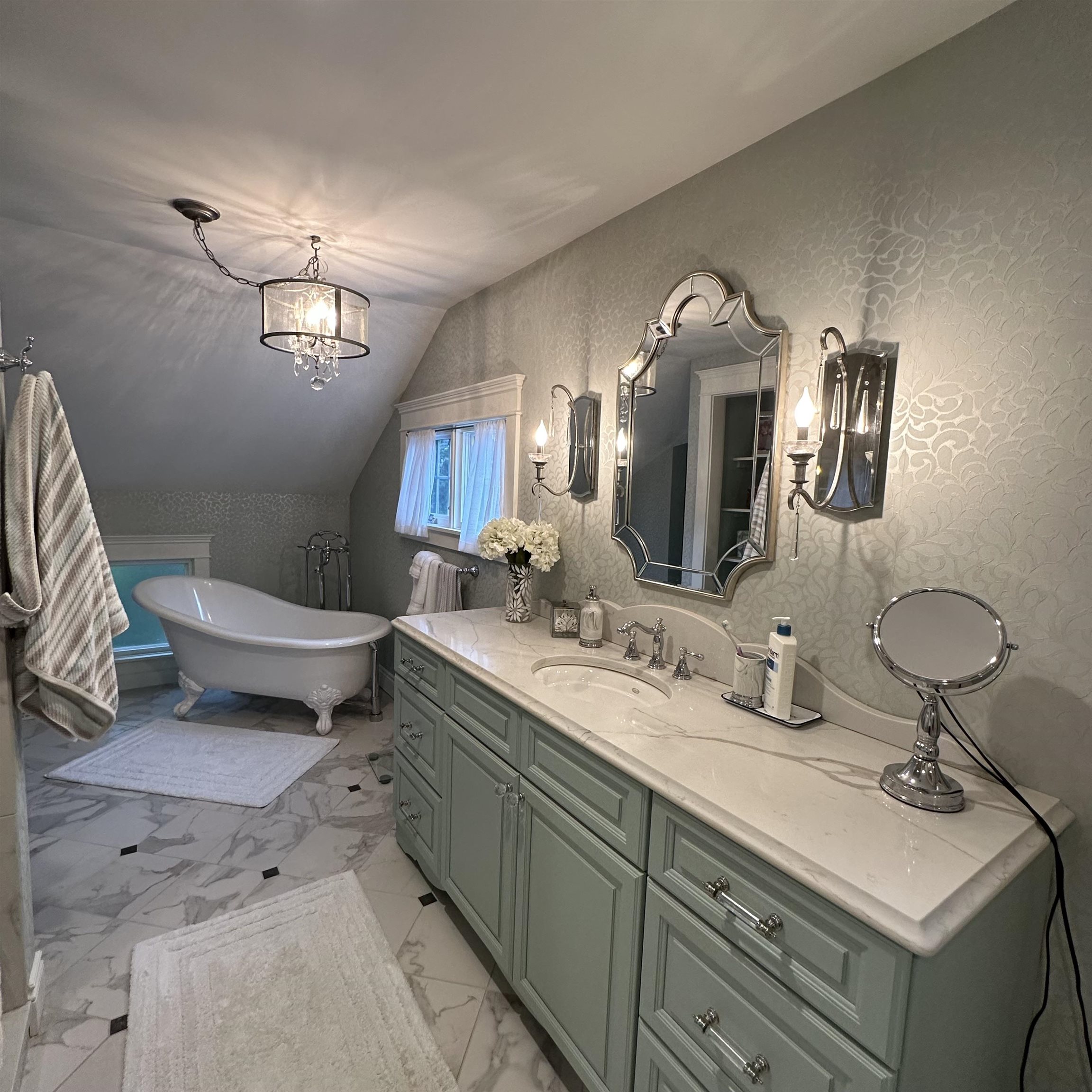 614 Fifth Street Traverse City, MI 49684 - Photo 8 of 9