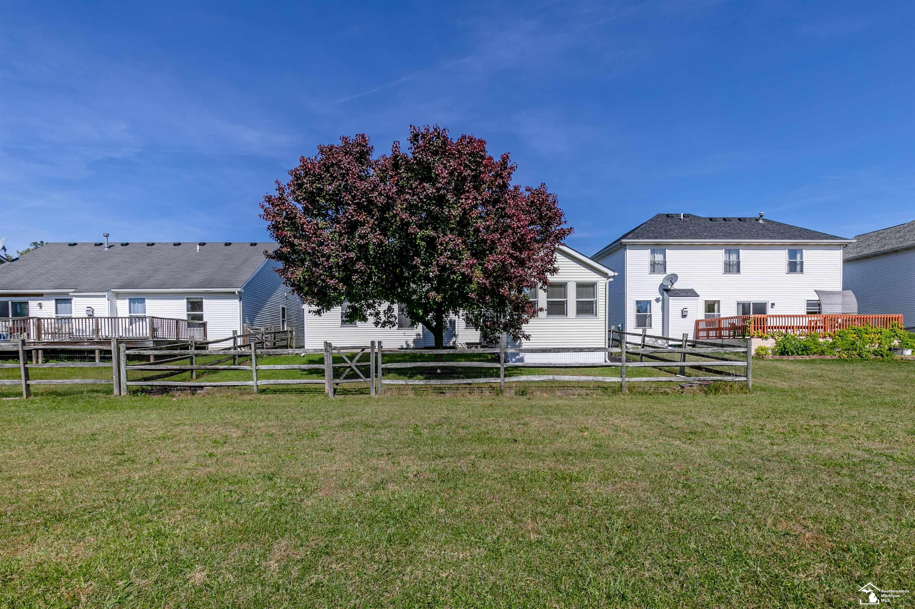 833 Hunting Creek Road Temperance, MI 48182 - Photo 40 of 40 50092387-39.JPG