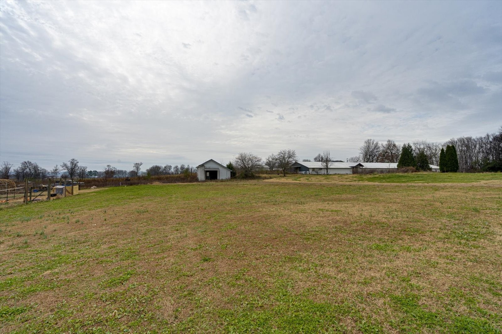 106 Wilder Chapel Road Decherd, TN 37324 - Photo 25 of 29 a view of an ocean