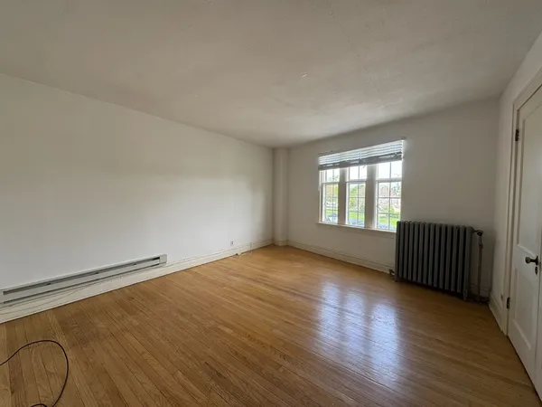 $1,495 | 28-w579 Stafford Place, Unit 1, Warrenville, IL 60555