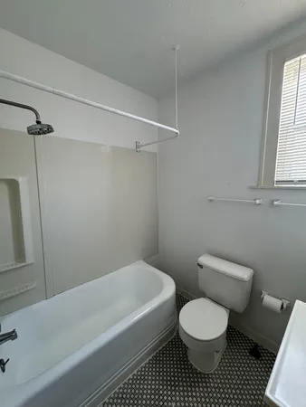 $1,495 | 28-w579 Stafford Place, Unit 1, Warrenville, IL 60555