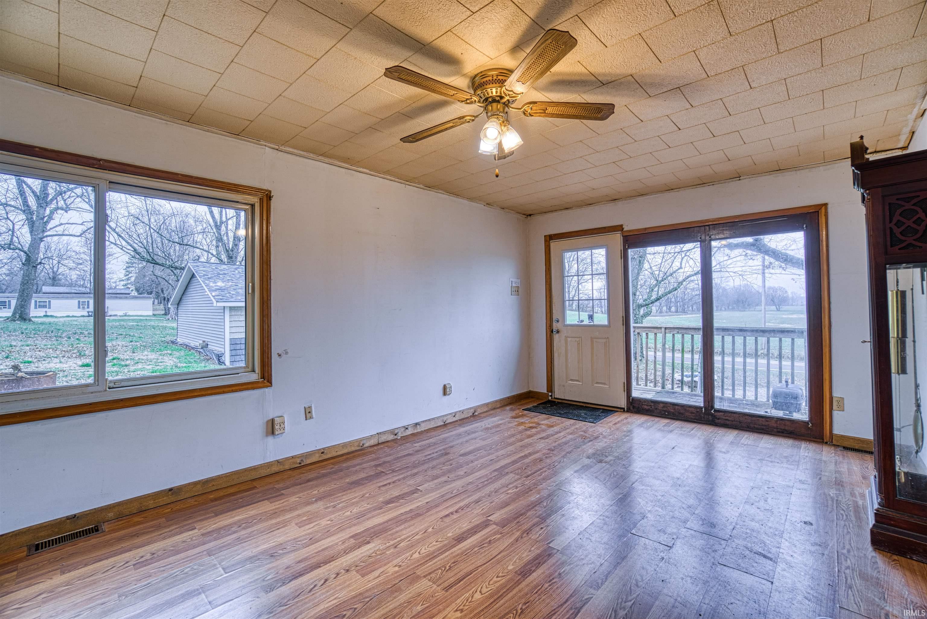 3299 South Pelzer Road Boonville, IN 47601 - Photo 3 of 25 Gallery Image 3