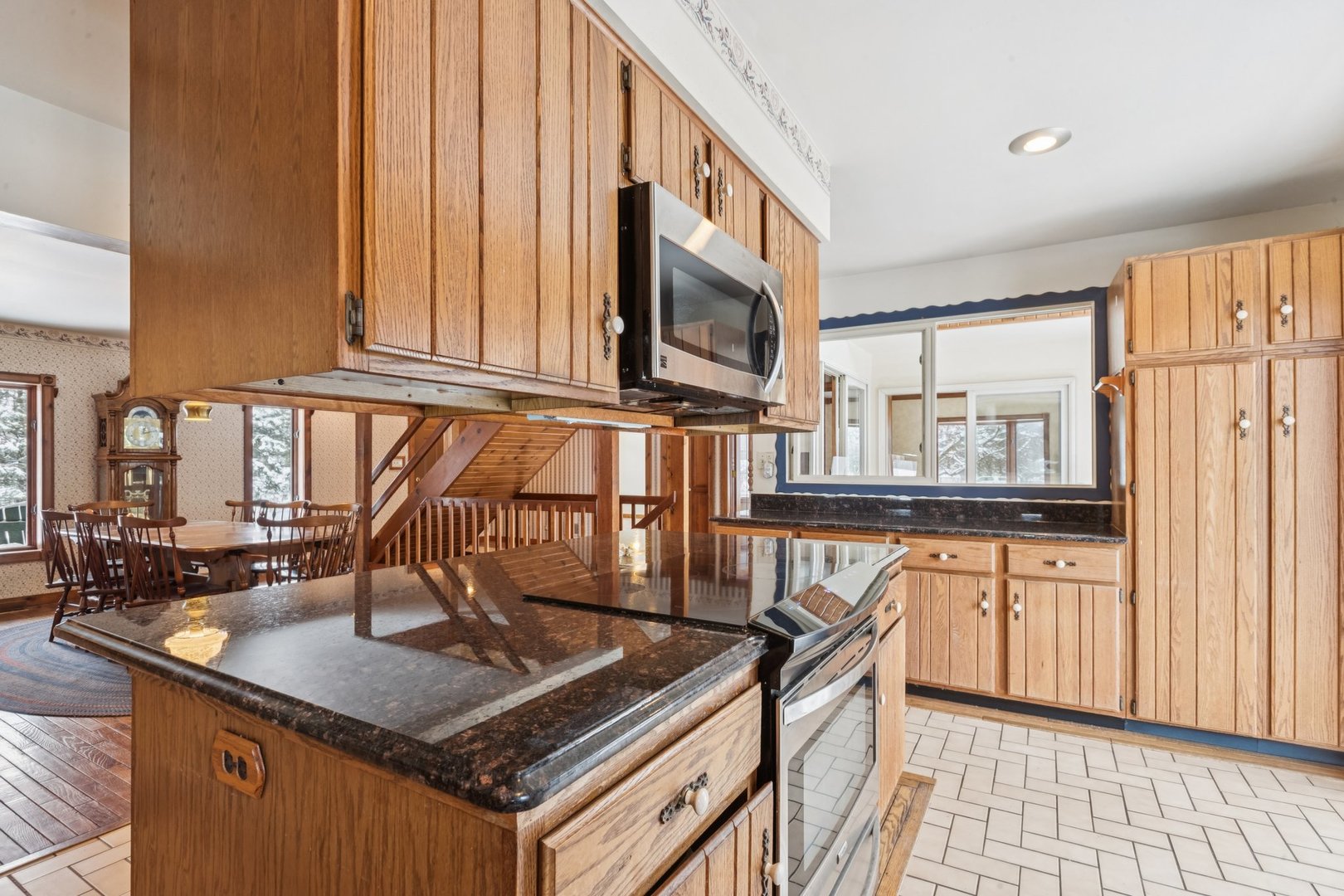 10N800 Muirhead Road Elgin, IL 60124 - Photo 22 of 66