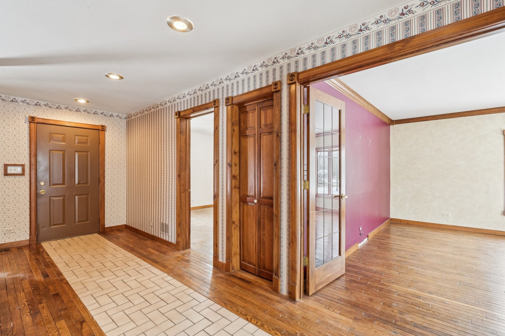 10N800 Muirhead Road Elgin, IL 60124 - Photo 25 of 66