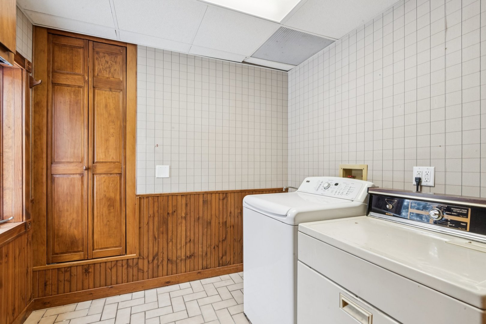 10N800 Muirhead Road Elgin, IL 60124 - Photo 26 of 66