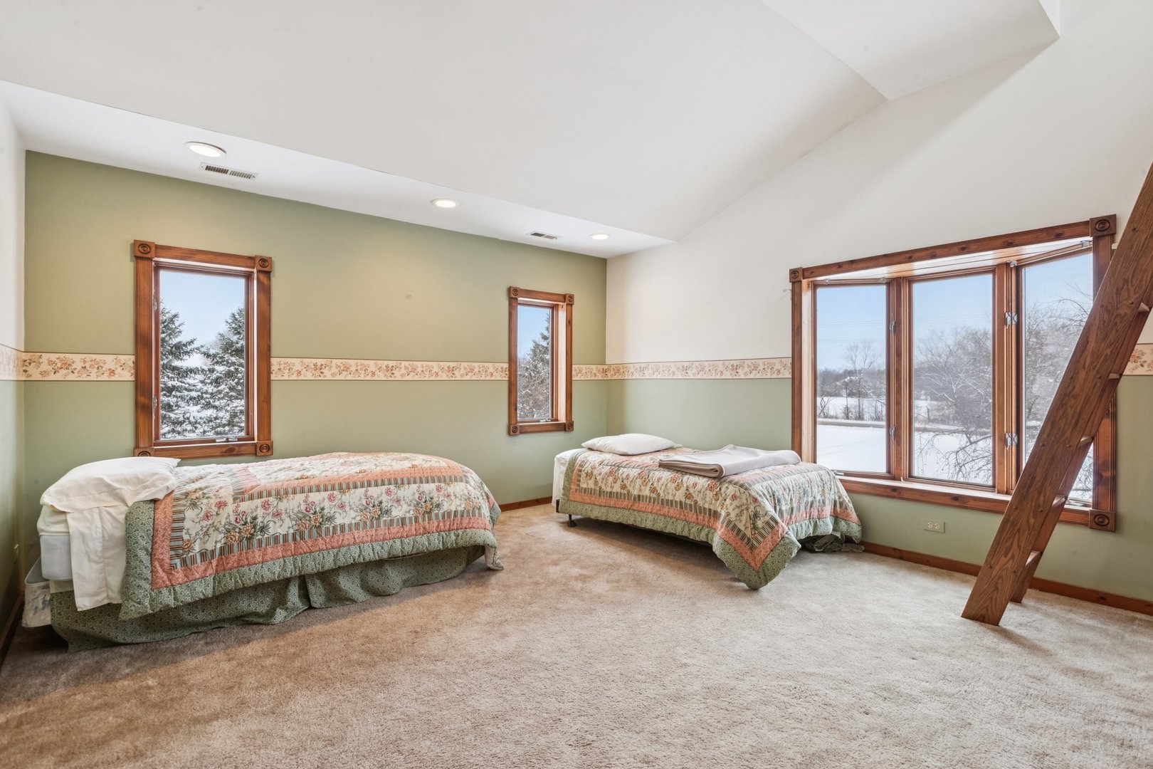 10N800 Muirhead Road Elgin, IL 60124 - Photo 39 of 66