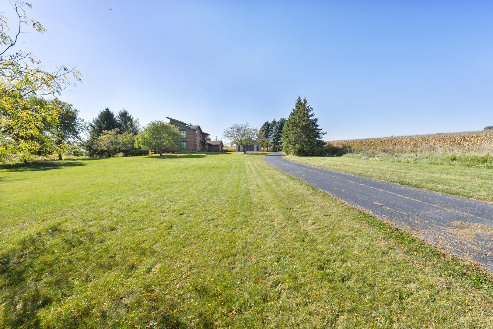 10N800 Muirhead Road Elgin, IL 60124 - Photo 62 of 66