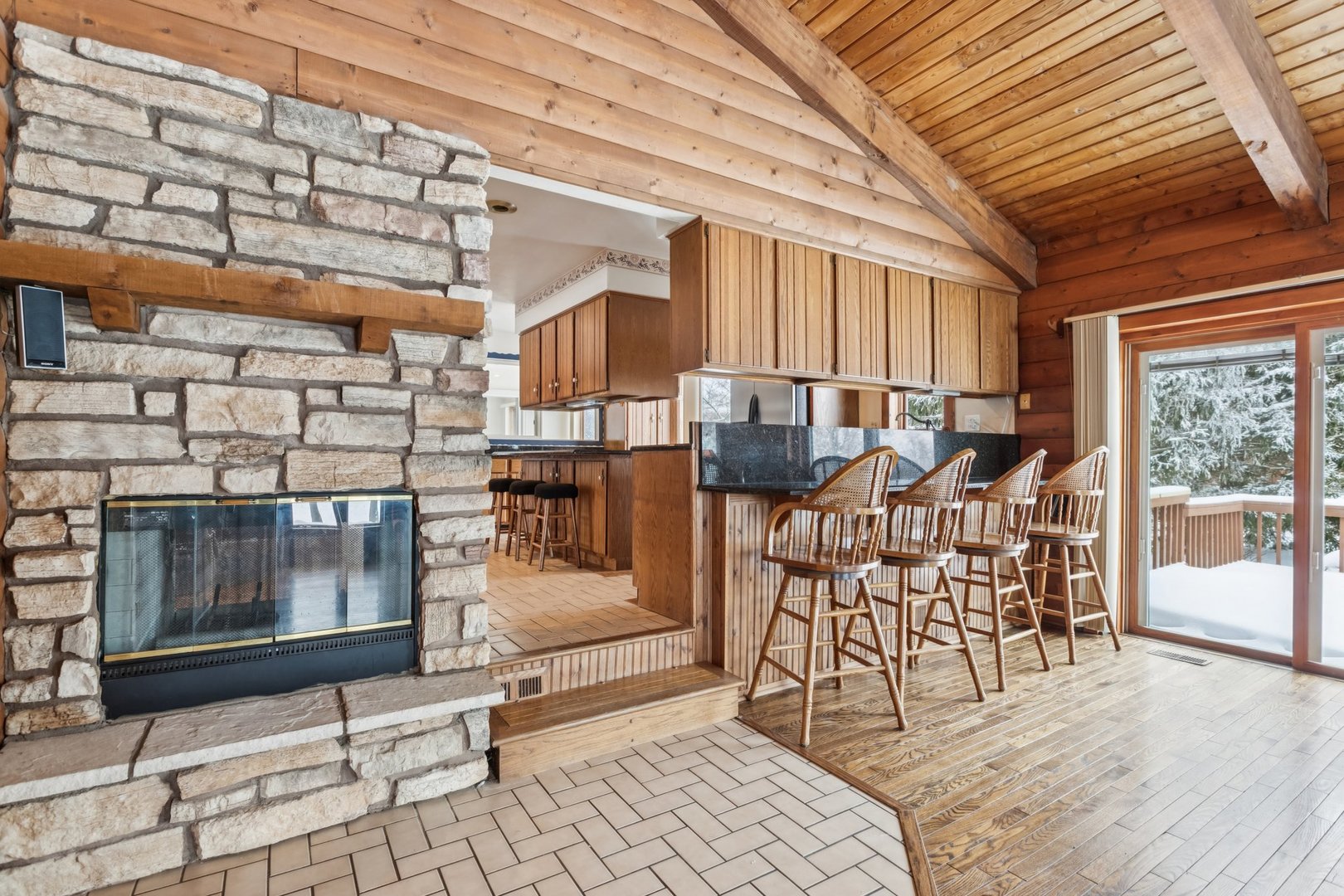 10N800 Muirhead Road Elgin, IL 60124 - Photo 7 of 66