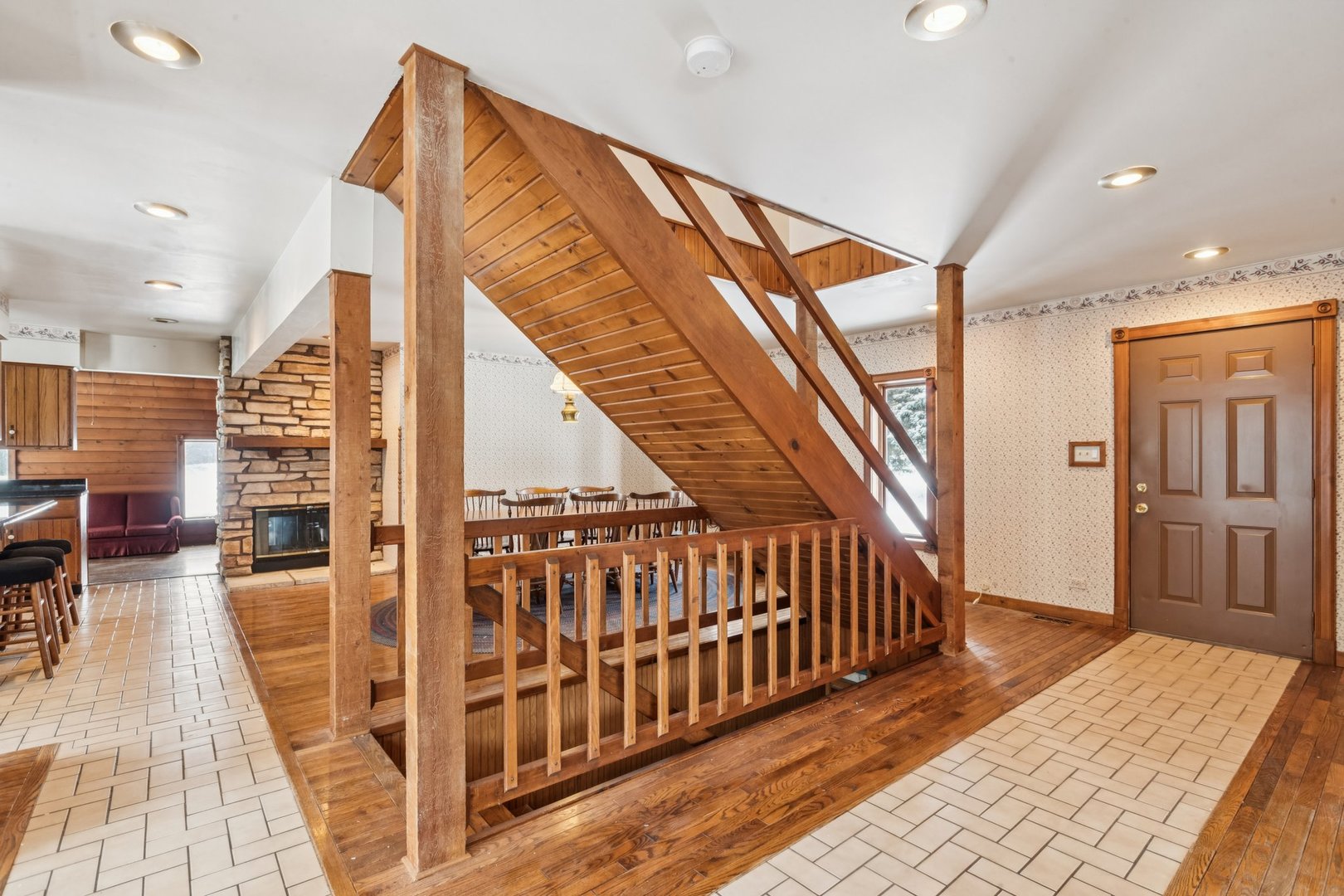 10N800 Muirhead Road Elgin, IL 60124 - Photo 10 of 66