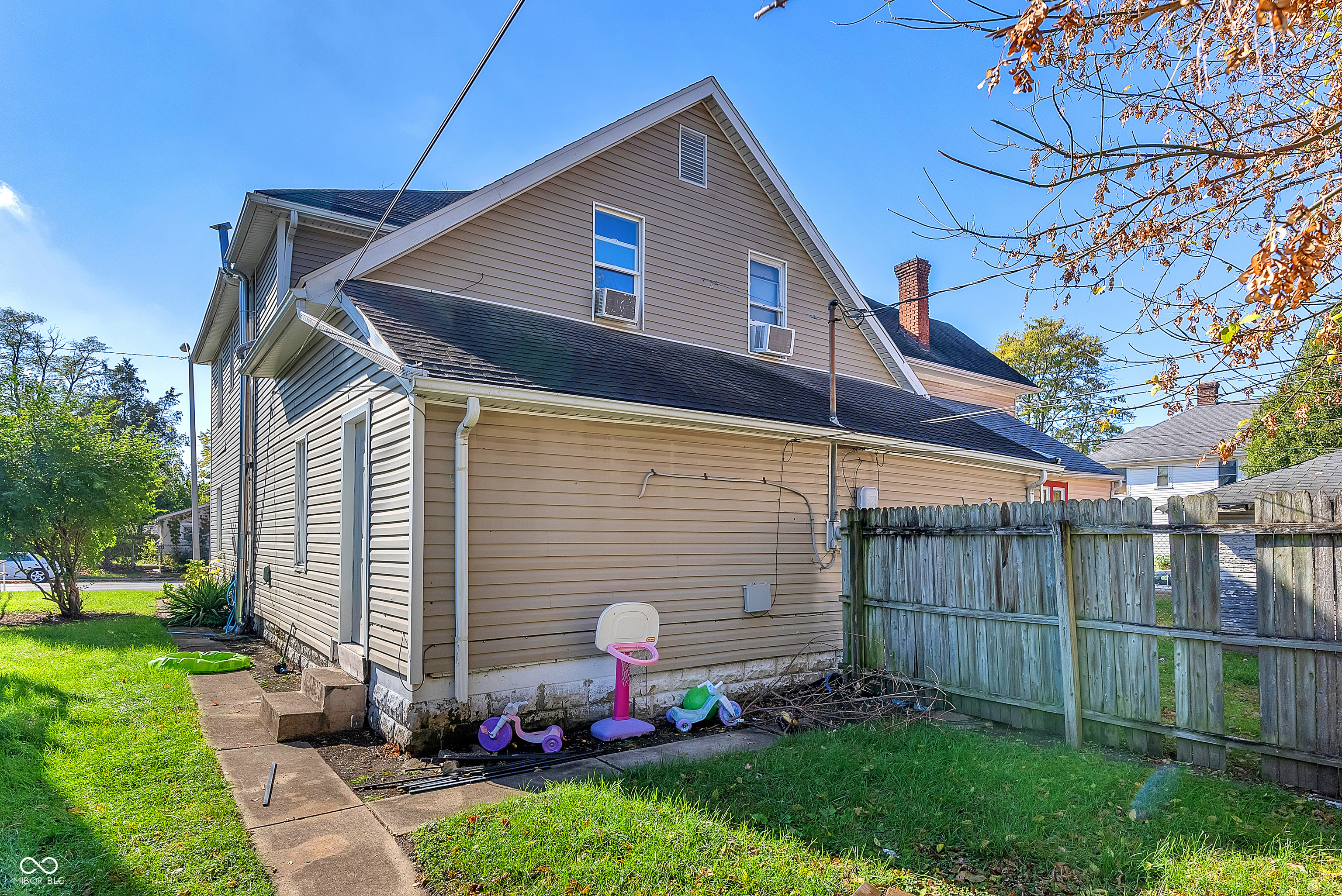 2104 Grand Boulevard Richmond, IN 47374 - Photo 4 of 15