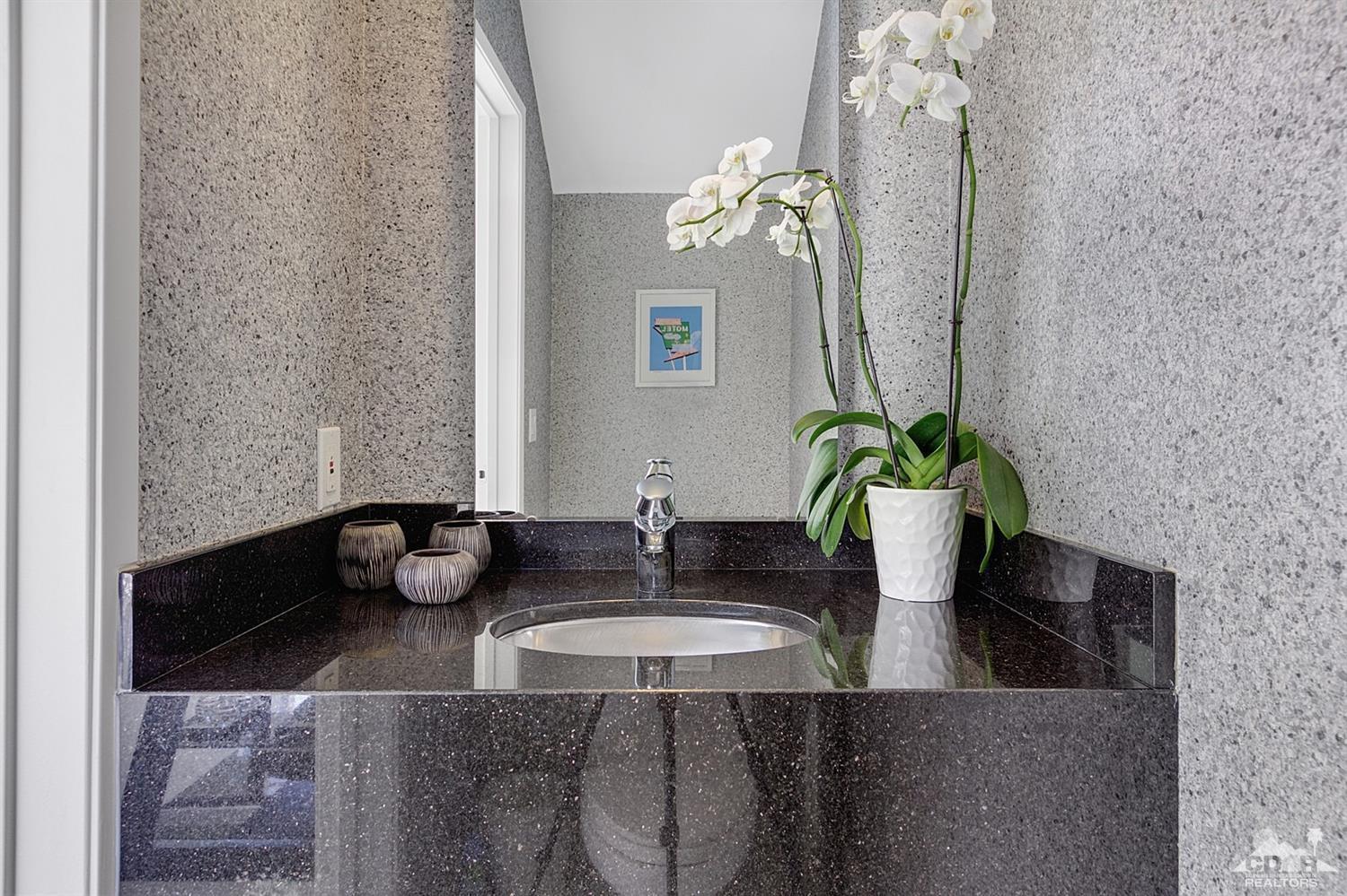 655 East Arenas Road Palm Springs, CA 92262 - Photo 8 of 25 Additional Photo