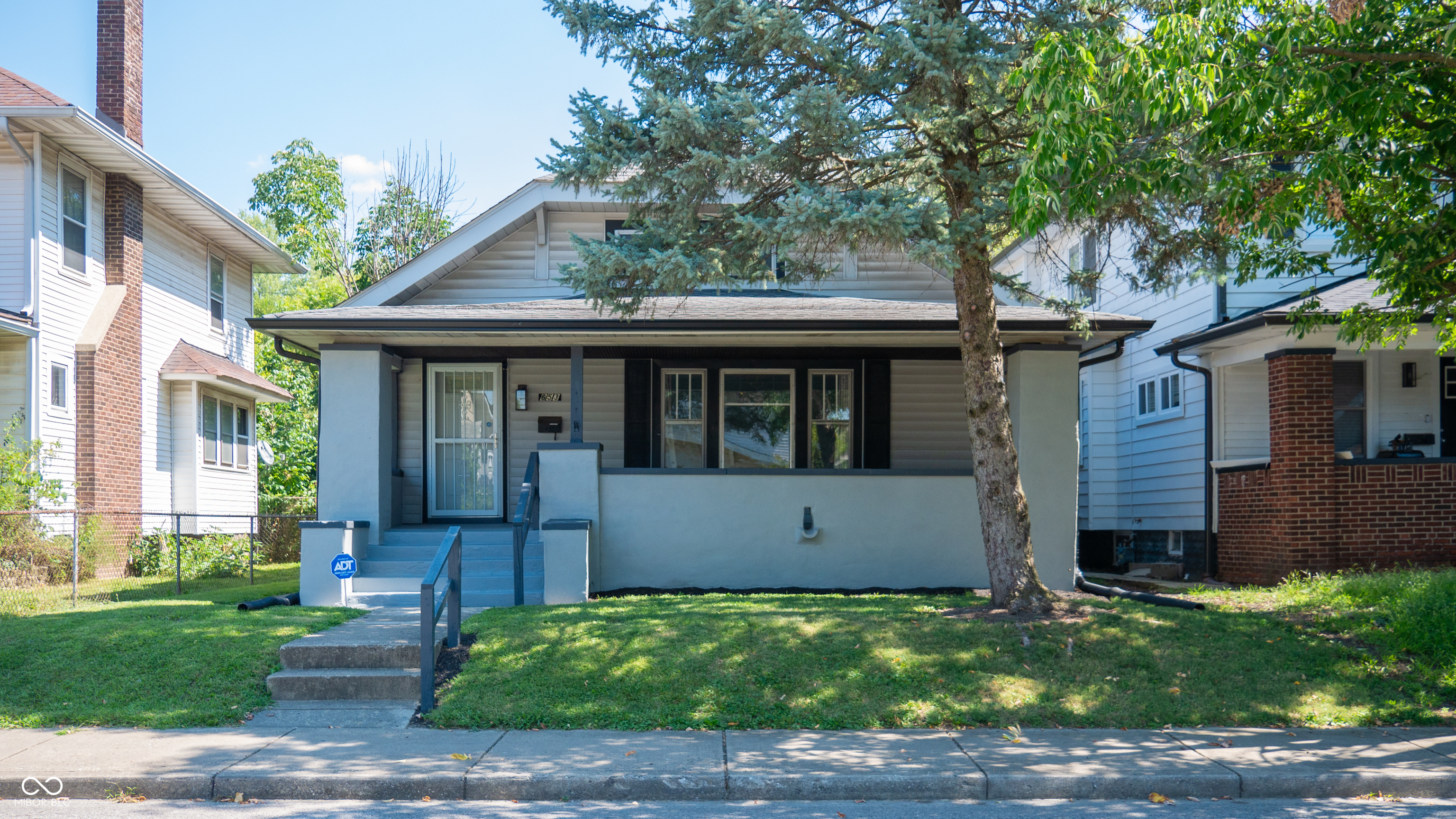 653 North Oxford Street Indianapolis, IN 46201 - Photo 1 of 13