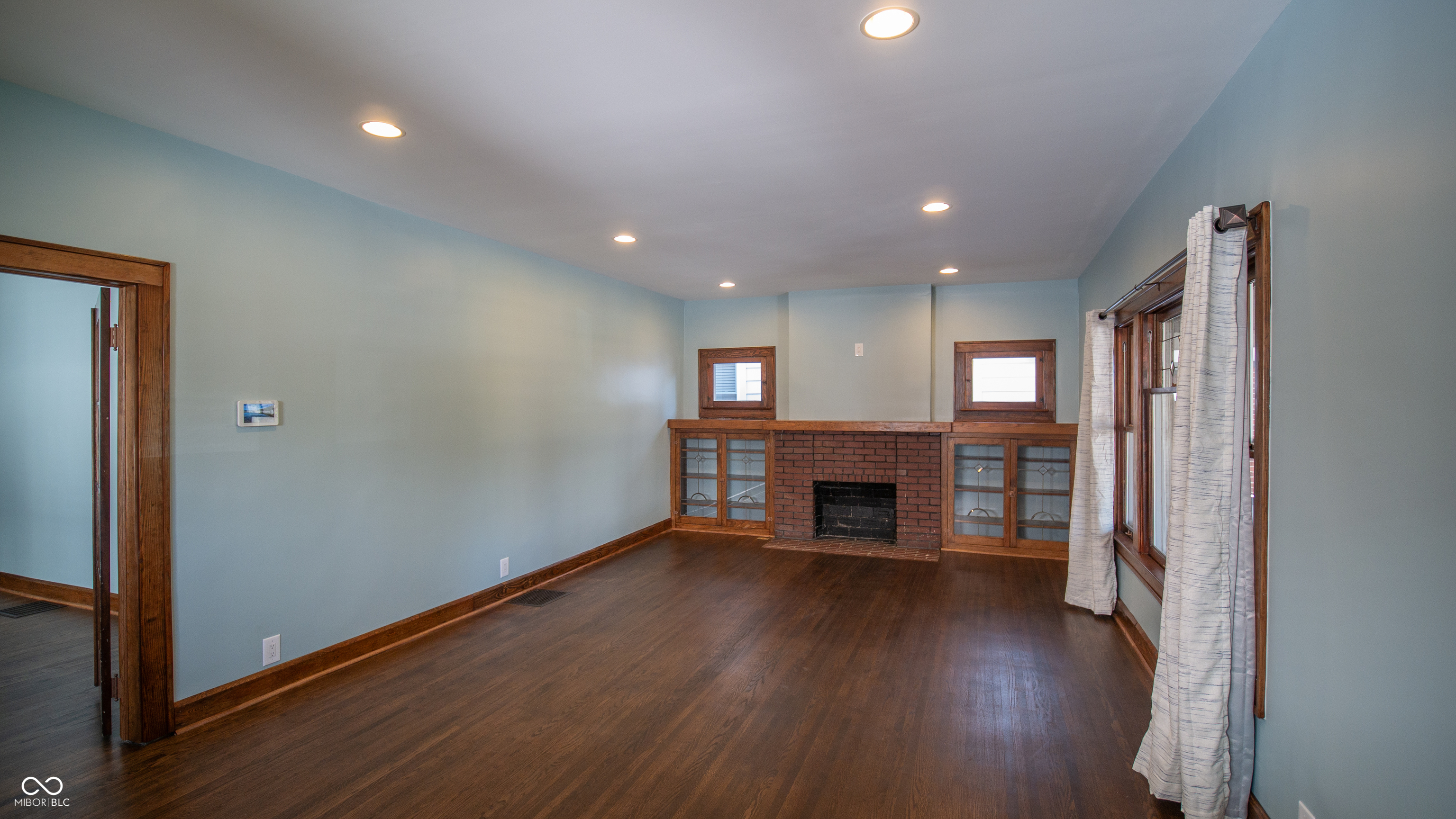 653 North Oxford Street Indianapolis, IN 46201 - Photo 3 of 13