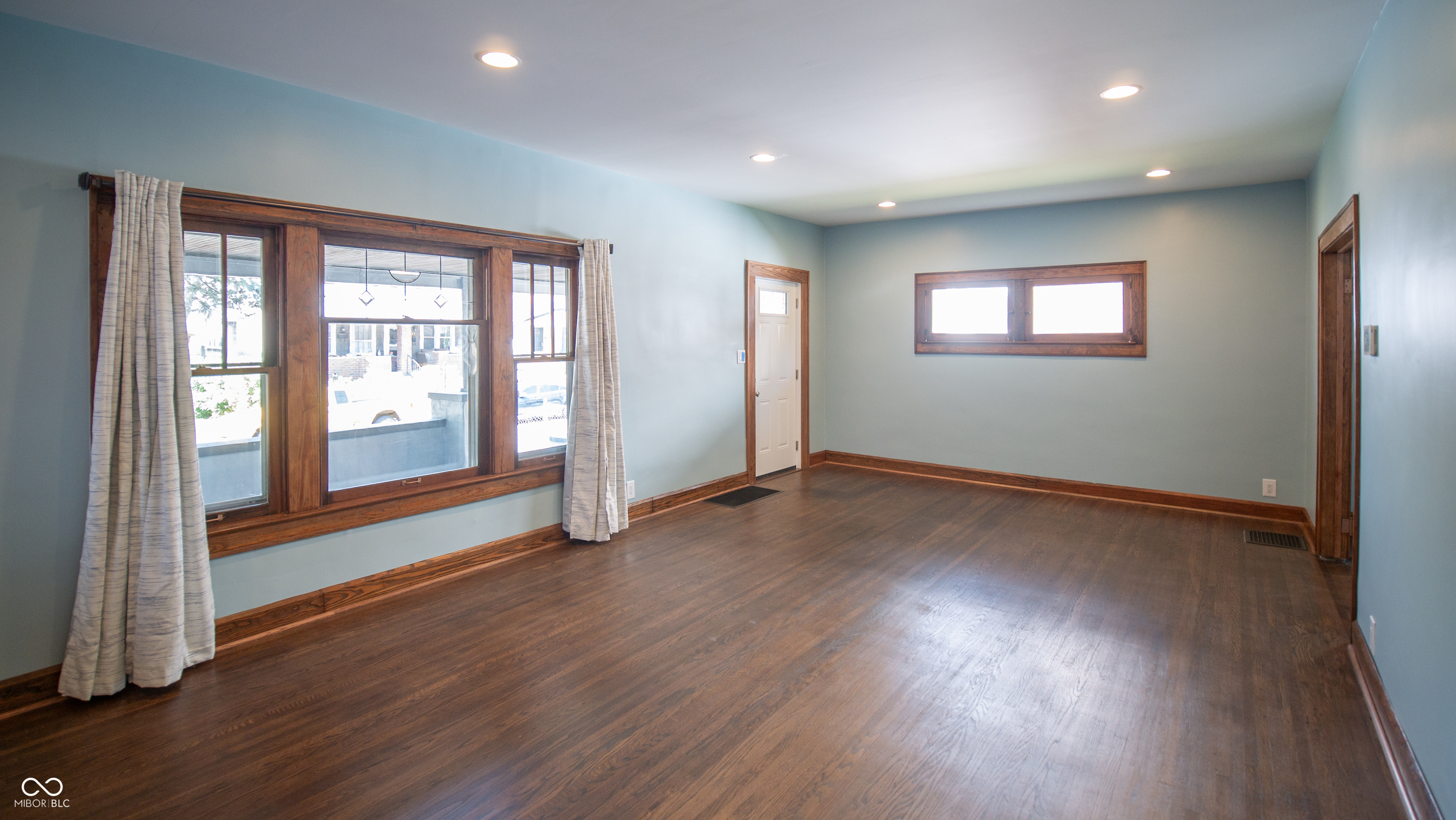 653 North Oxford Street Indianapolis, IN 46201 - Photo 4 of 13