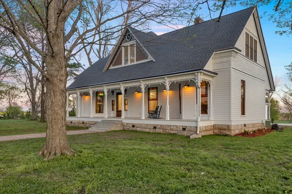 $1,300,000 | 11485 Julien Road, Gracey, KY 42232