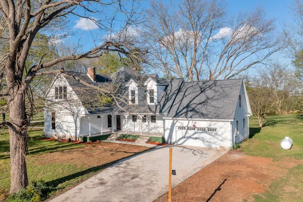 $1,300,000 | 11485 Julien Road, Gracey, KY 42232