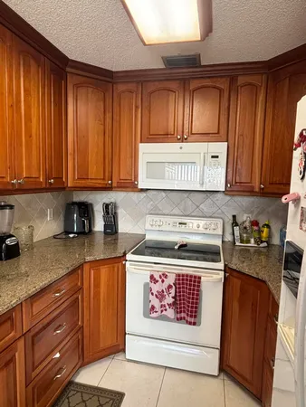 $3,250 | 8833 Bella Vista Drive, Unit 8833, Boca Raton, FL 33433