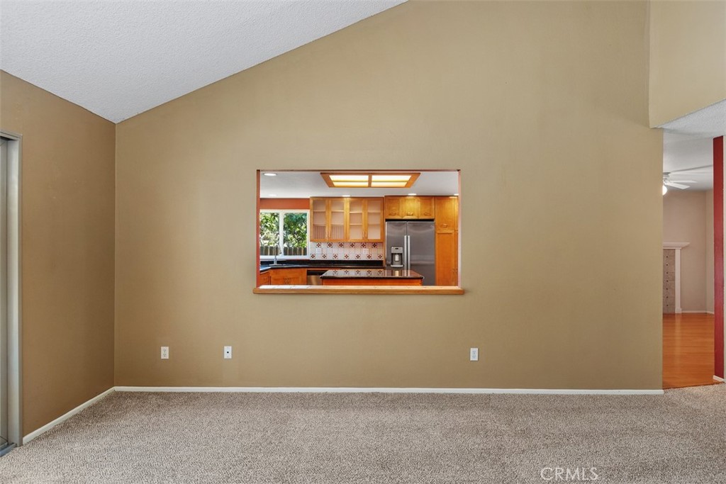 5625 Vía Terreno Riverside, CA 92506 - Photo 11 of 38