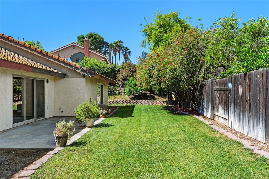 5625 Vía Terreno Riverside, CA 92506 - Photo 34 of 38 Original Image