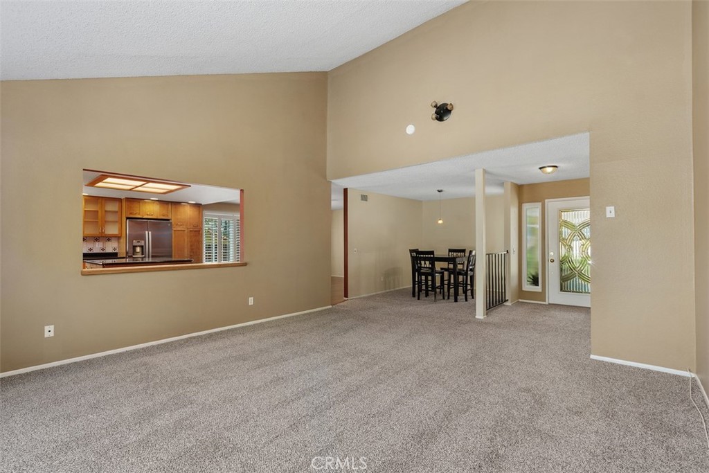 5625 Vía Terreno Riverside, CA 92506 - Photo 8 of 38