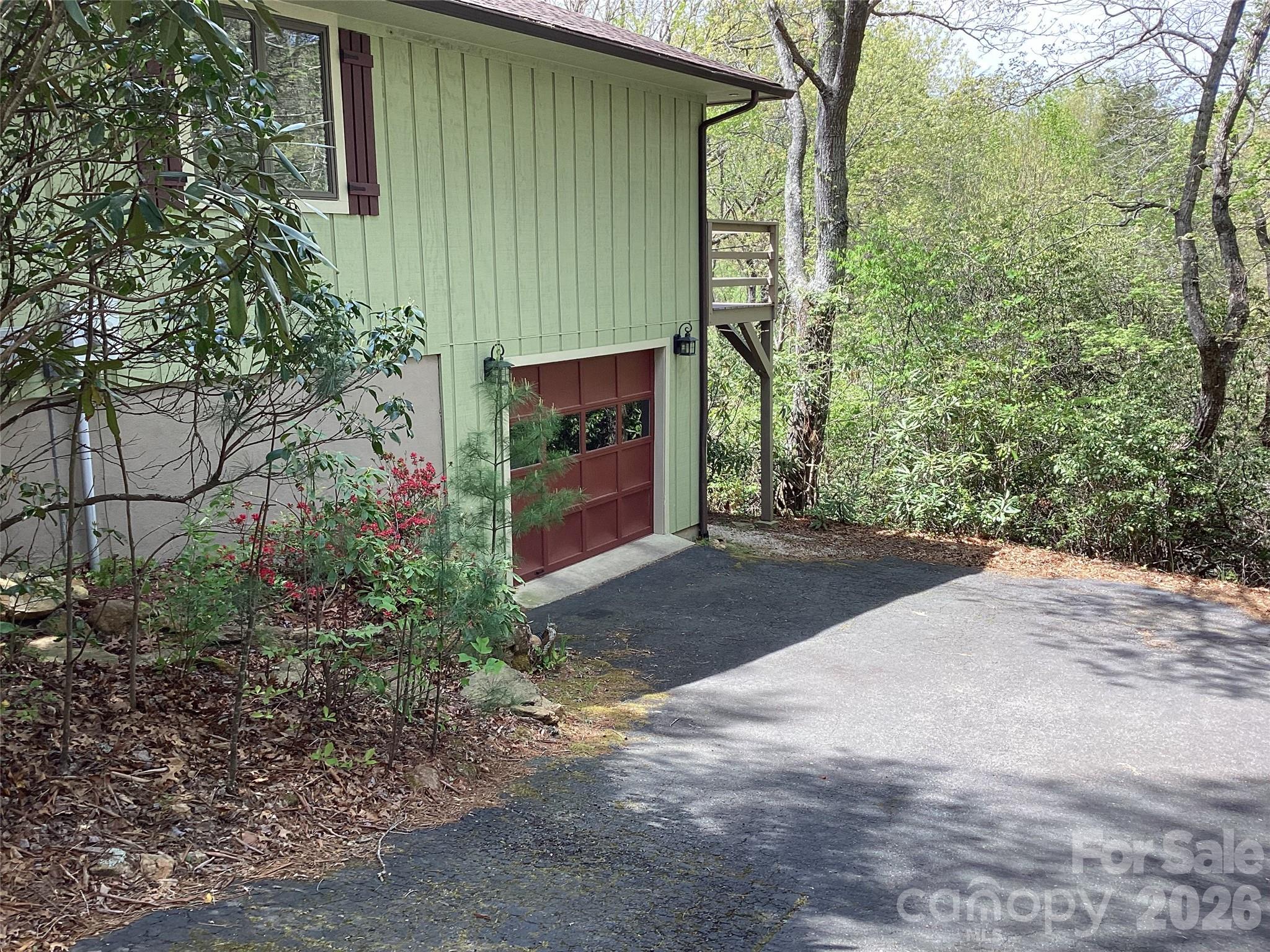 31 Rhododendron Road Black Mountain, NC 28711 - Photo 26 of 27 a front view of a house