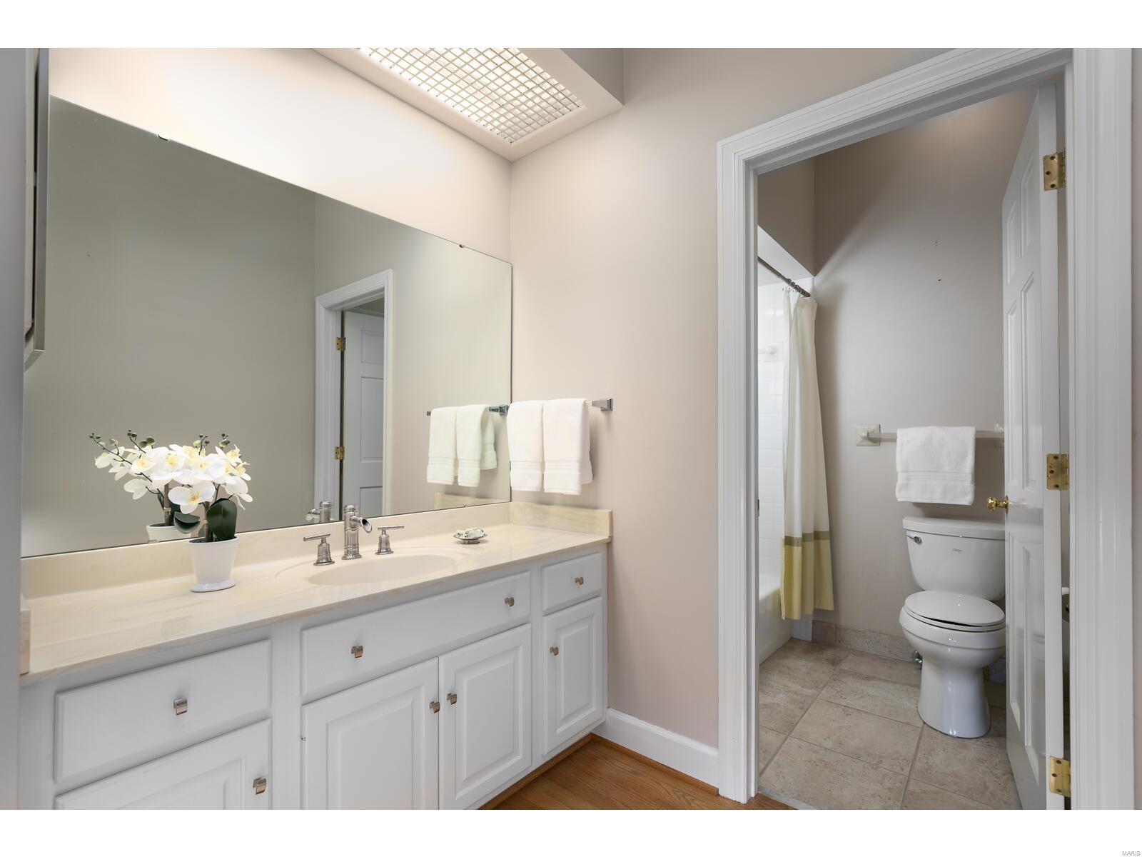9 Upper Price Road St. Louis, MO 63132 - Photo 24 of 49