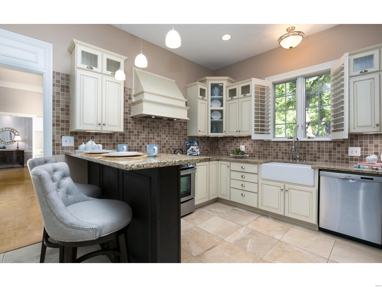 9 Upper Price Road St. Louis, MO 63132 - Photo 31 of 49