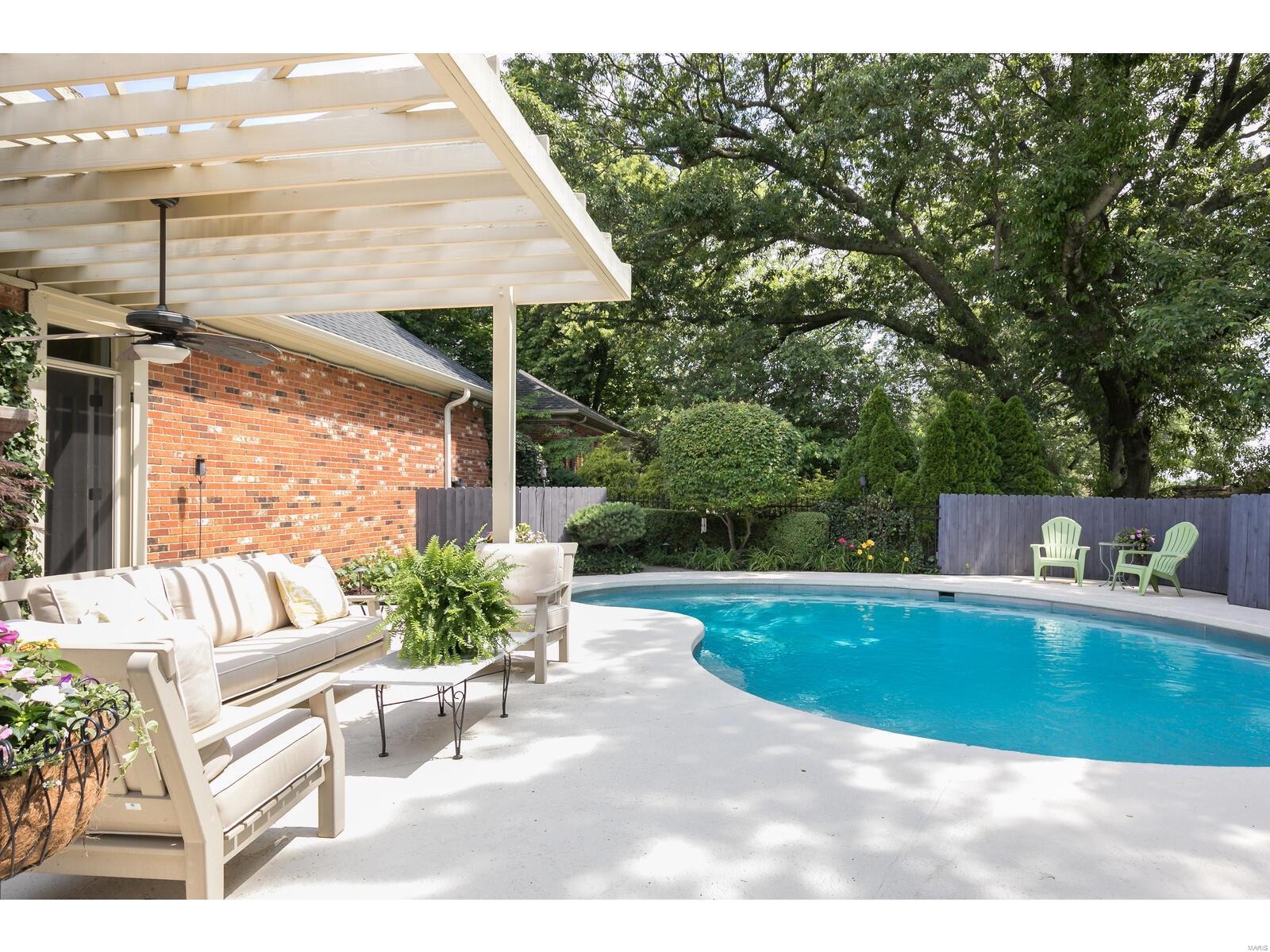 9 Upper Price Road St. Louis, MO 63132 - Photo 6 of 49