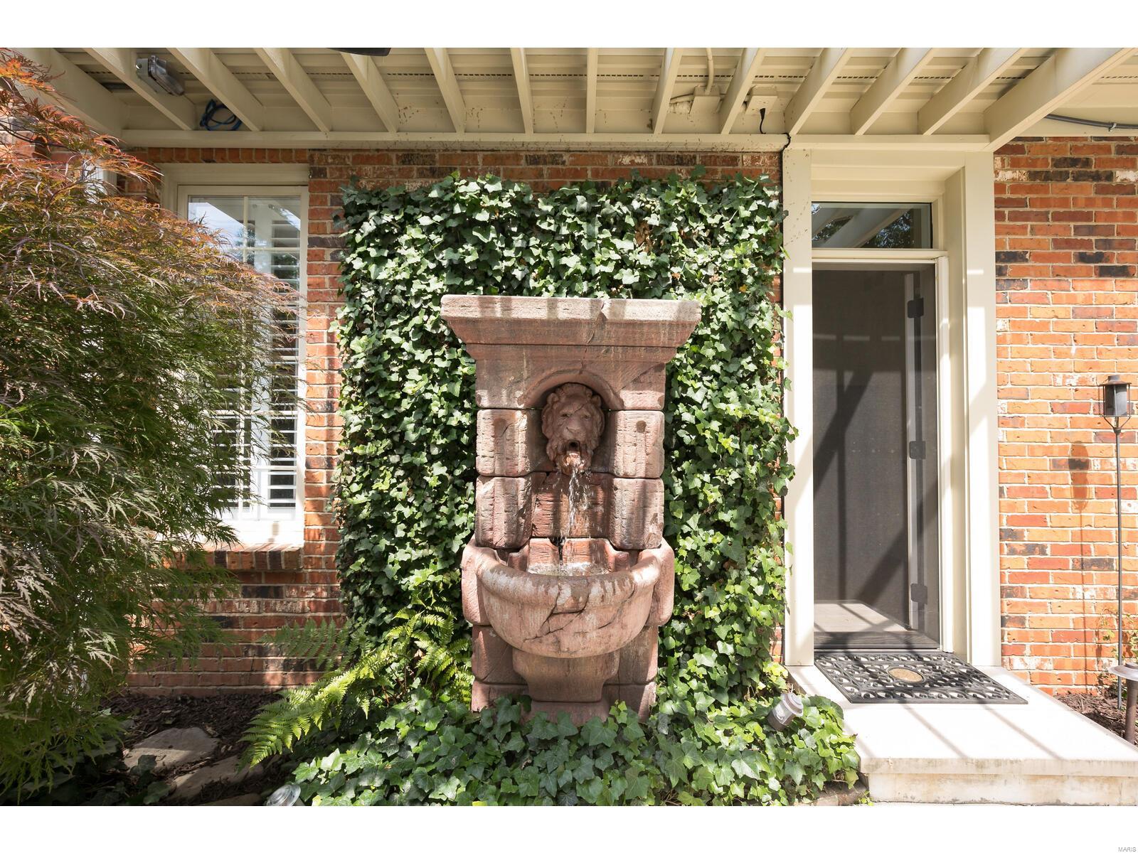 9 Upper Price Road St. Louis, MO 63132 - Photo 8 of 49