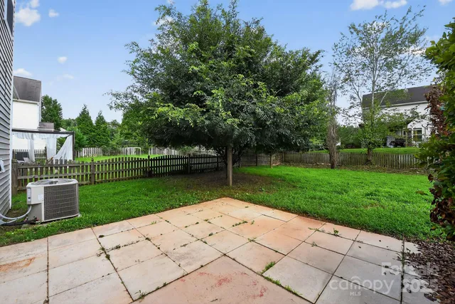 a view of a park with pathway