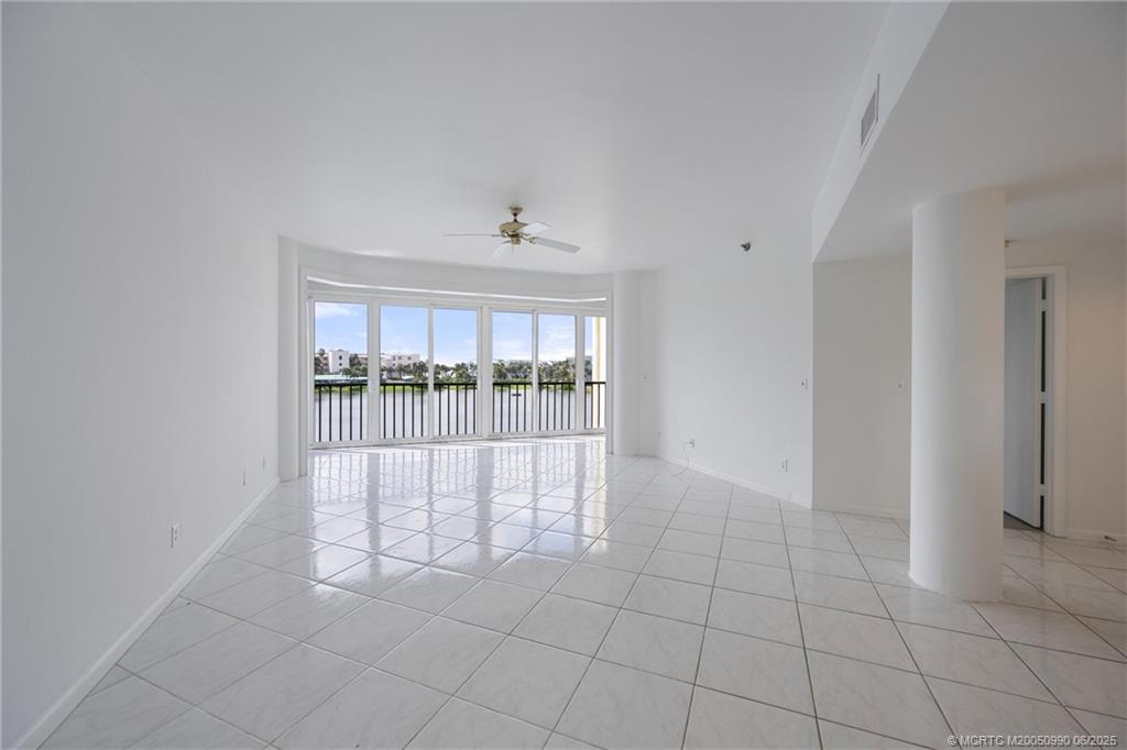 221 Northeast Plantation Road, Unit 303 Stuart, FL 34996 - Photo 11 of 43 Gallery Image 11