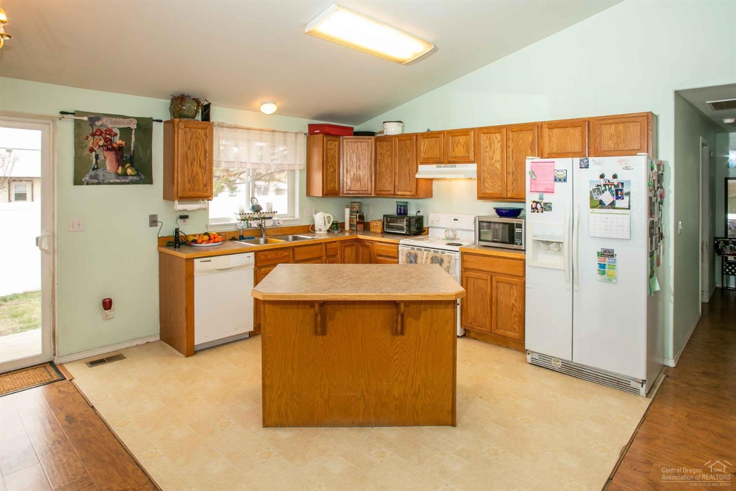 615 Center Ridge Drive Culver, OR 97734 - Photo 8 of 23 Additional Photo
