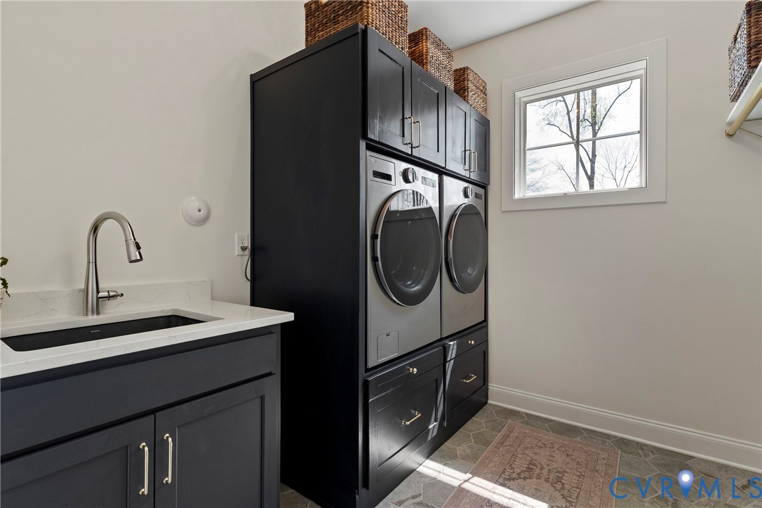 5012 Lake Summer Loop Moseley, VA 23120 - Photo 48 of 67 a bathroom with a sink and a mirror