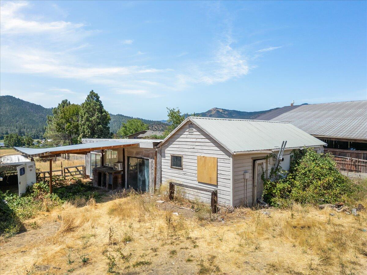 1518 Upper Applegate Road Jacksonville, OR 97530 - Photo 37 of 42 37-DJI_0978