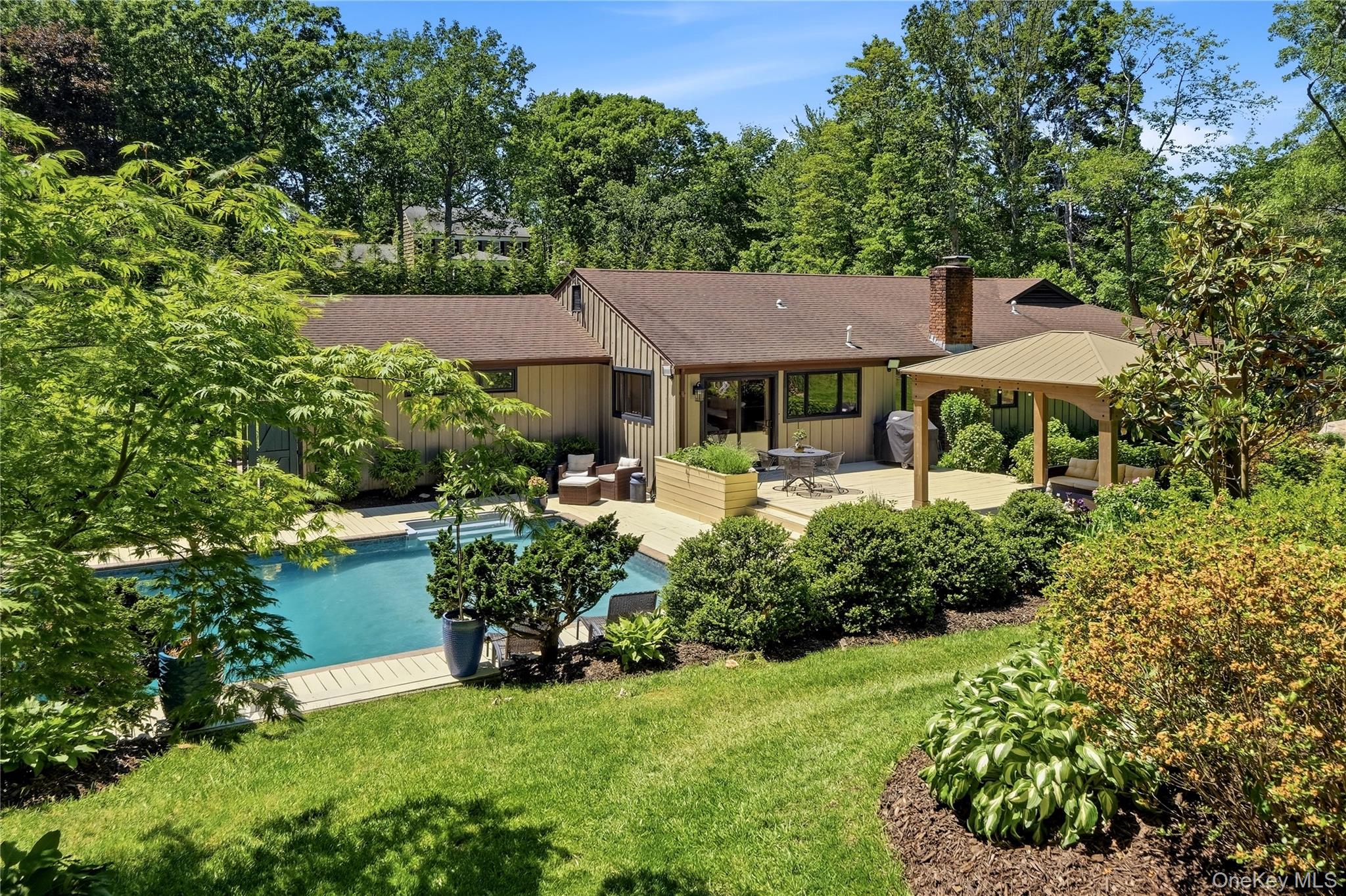 53 Soundview Drive Shoreham, NY 11786 - Photo 36 of 44