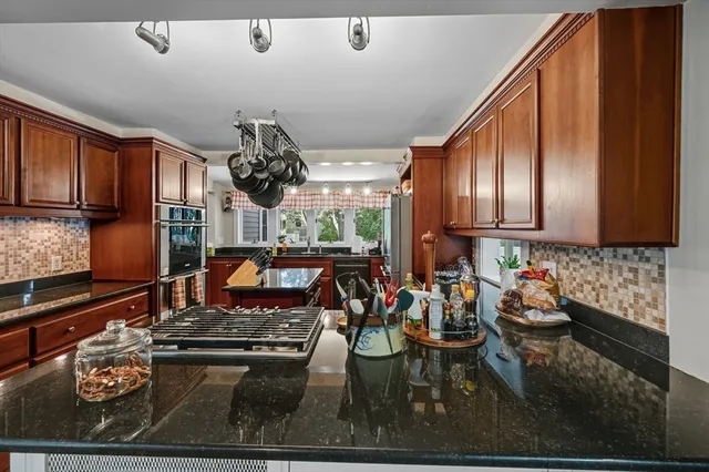 $799,000 | 139 Salem End Road, Framingham, MA 01702