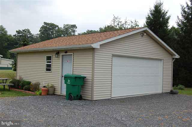 1318 Pine Road Carlisle, PA 17015 - Photo 3 of 12 Gallery Image 3