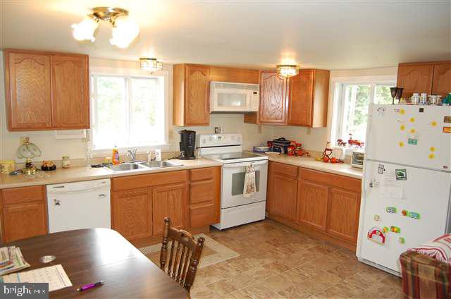 1318 Pine Road Carlisle, PA 17015 - Photo 6 of 12 Gallery Image 6
