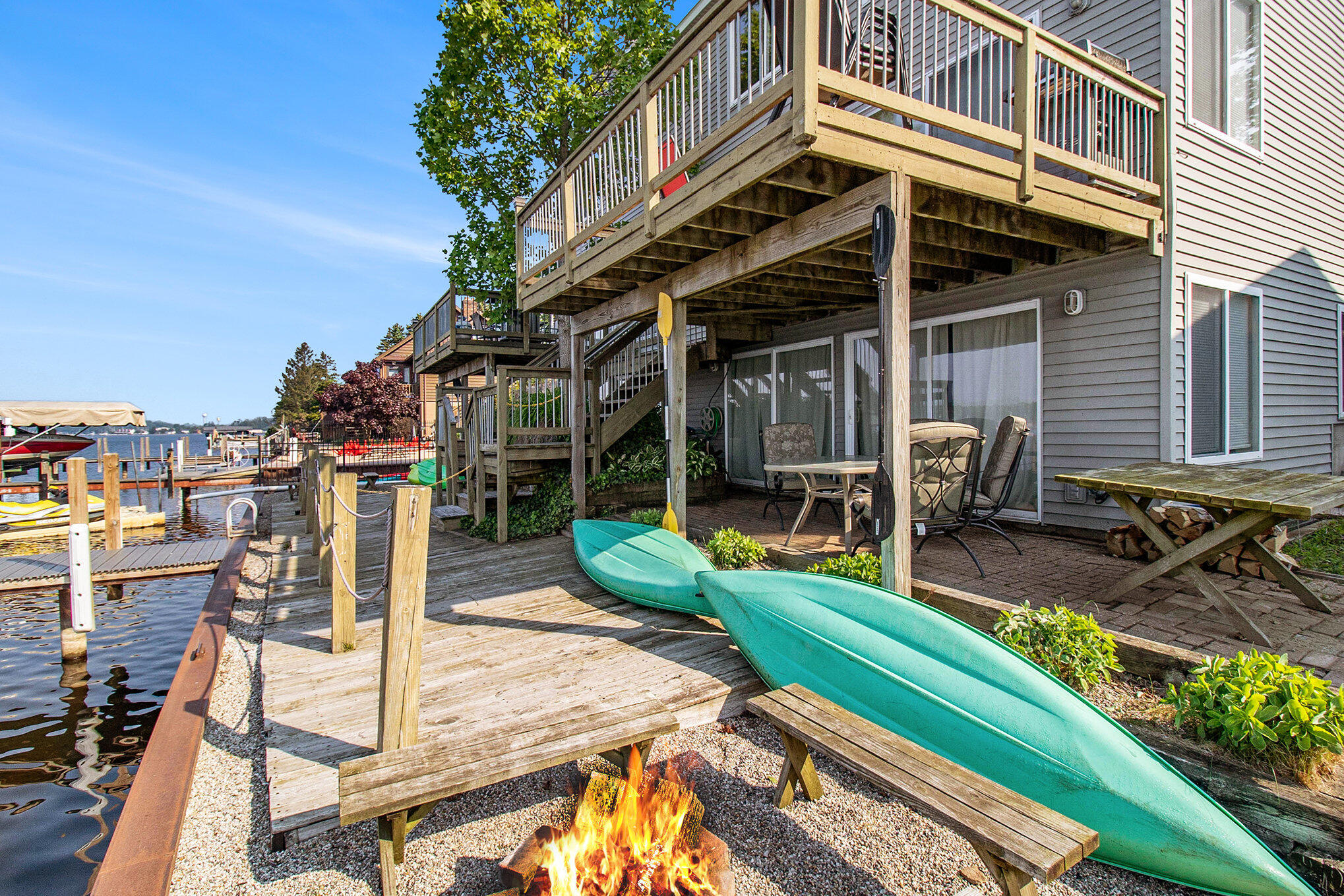 5293 West Monroe Road Pentwater, MI 49449 - Photo 33 of 44 lake side exterior