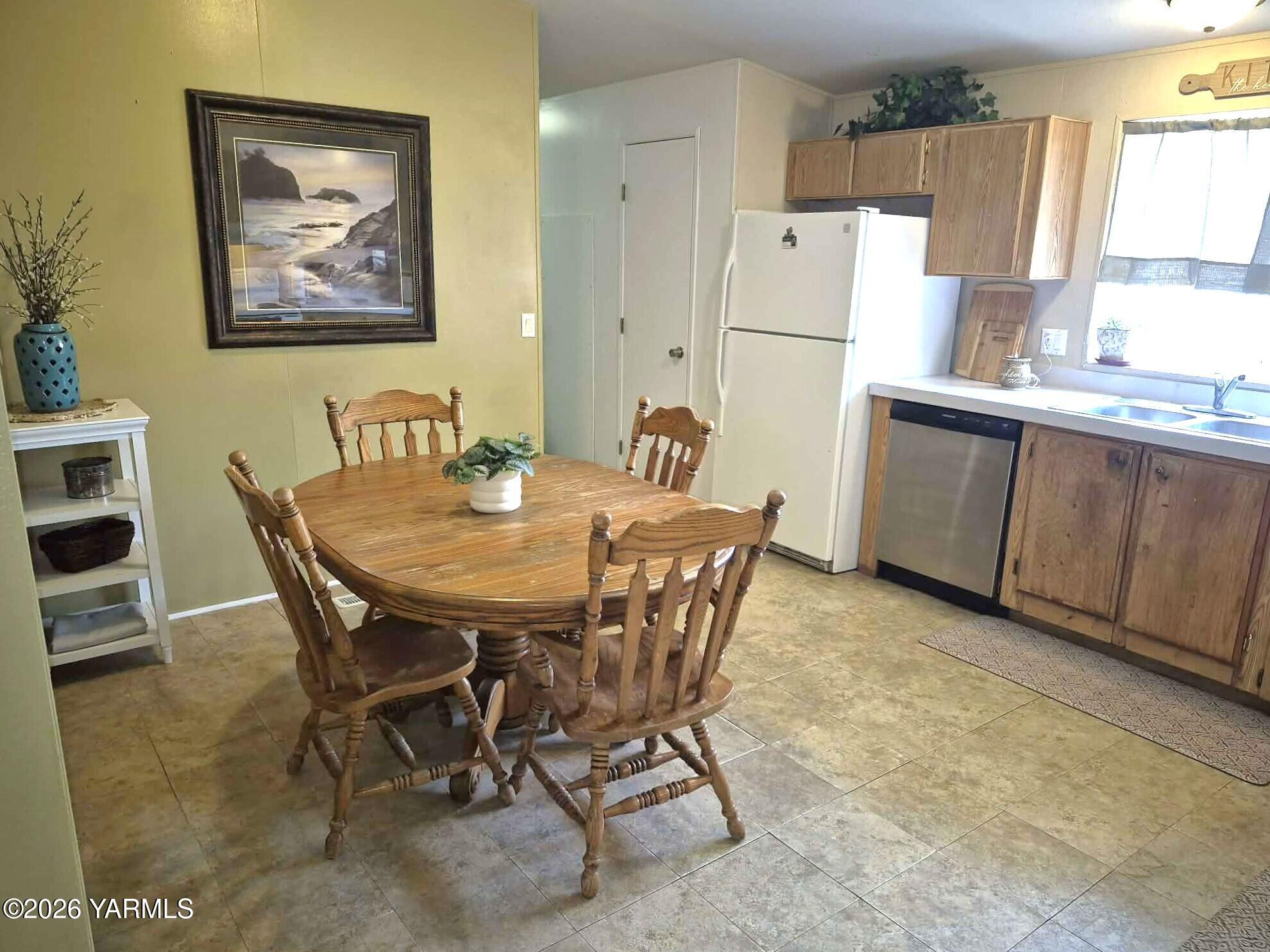 497 Burnham Road Yakima, WA 98908 - Photo 23 of 33 2b7bca5b-1daa-4d9b-8e46-f9d05b4112c4