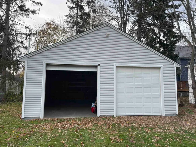 $1,000 | 16-18 Hough Street, Unit GARAGE, Dover, NH 03820